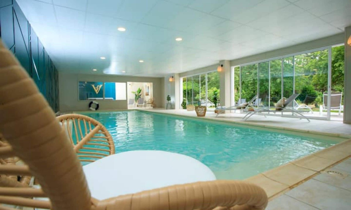 Villers-Bretonneux Villa | Villa Chic Avec Piscine aux Portes D'amiens