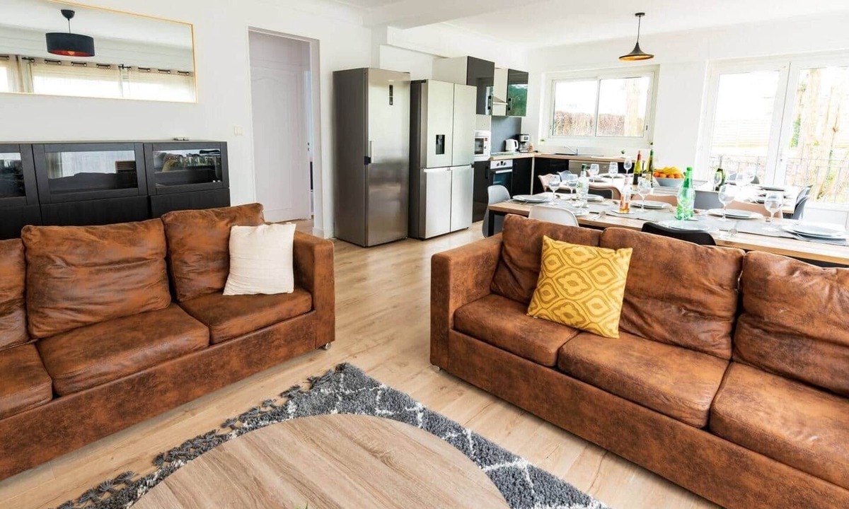 Cholet House | Villa City Garden 12 pers - Garden & WIFI