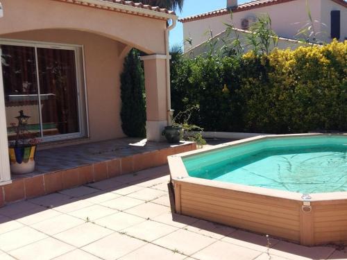 Le Grau-Du-Roi Apartment | Villa clim, piscine, animaux OK - 8 pers. - FR-1-874-35