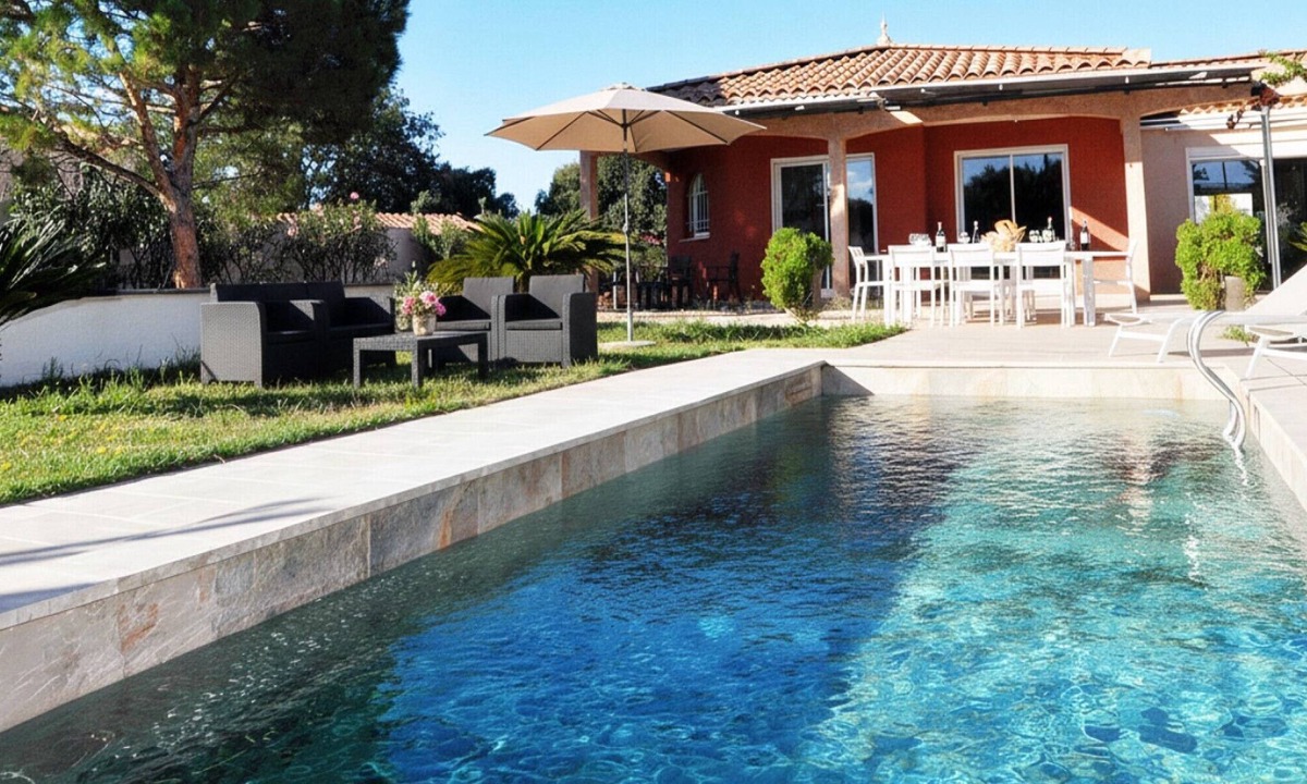 Pia Villa | Villa Climatisée avec Piscine Privée - 15 min des Plages