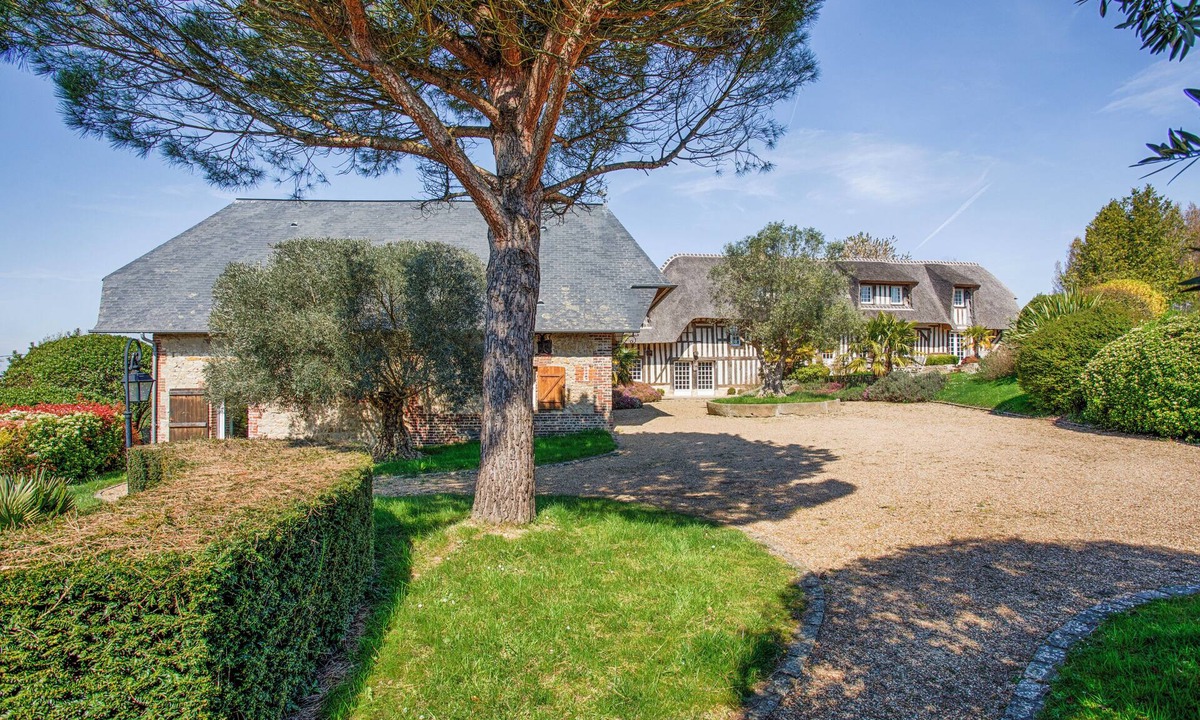Bonneville-sur-Touques House | Villa Constantin - Superb Normandy property with swimming pool - near Deauville