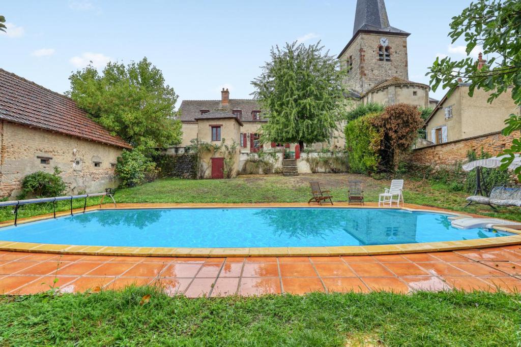Lucenay-les-Aix Villa | Villa confortable avec piscine privée à Lucenay-lès-Aix