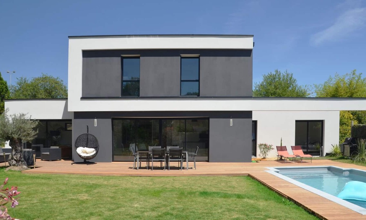 Sautron Villa | Villa Contemporaine Avec Piscine a Proximité Immédiate des Commerces