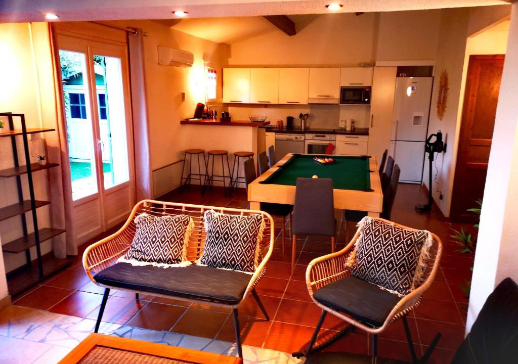 Plage de la Garonnette House | Villa Copacabana