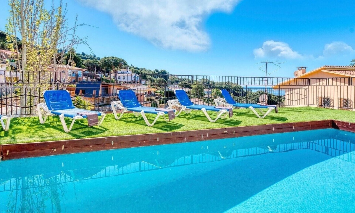 Lloret de Mar Villa | Villa 'Costacabana - Donna' with Sea View, Private Pool and WiFi