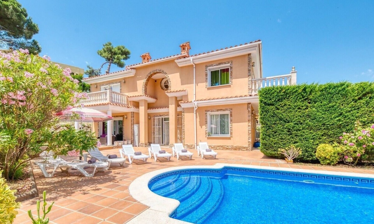 Condado del Jaruco Villa | Villa "Costacabana - Primavera" with Private Pool, Private Terrace & WiFi