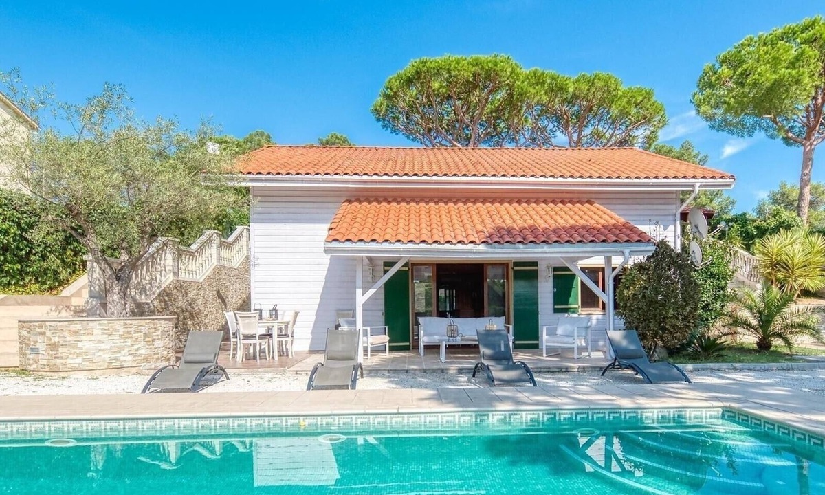 Condado del Jaruco Villa | Villa "Costacabana - Primadonna" with Private Pool, Private Terrace & Wi-Fi