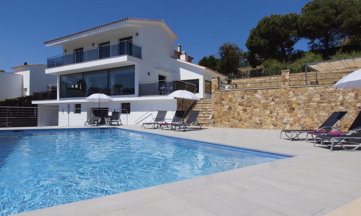 Lloret de Mar Villa | Villa 'Costacabana - Summerdream' with Mountain View, Private Pool & Wi-Fi