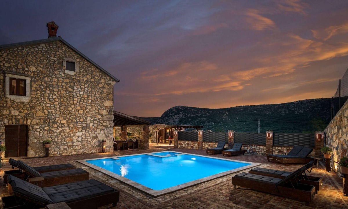 Drivenik Villa | Villa Cupido With Private Pool, Drivenik, Croatia