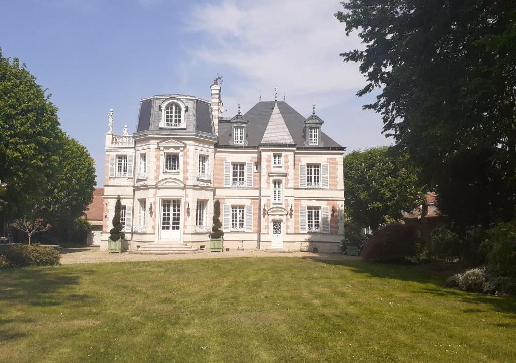 Quincy-sous-Senart Bed & Breakfast | Villa Délice