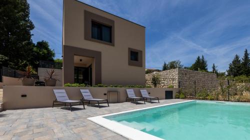 Kremena Villa | Villa D Cube by Villas Guide