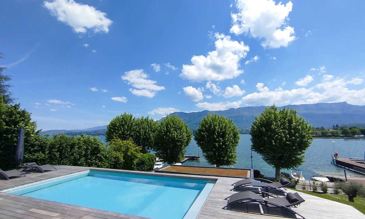 Le Bourget-du-Lac Villa | Villa d'exception Piscine vue et accès lac direct