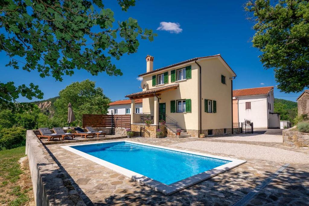 Pican House | Villa Daus