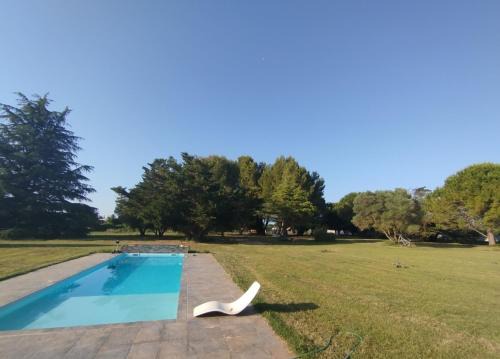 Saint-Nazaire-de-Pezan Villa | Villa de 360 m2 avec piscine et jacuzzi