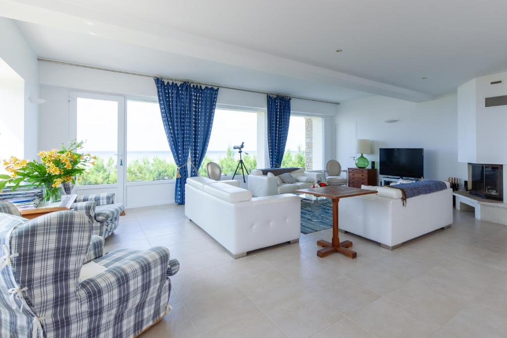 Ver-sur-Mer House | Villa de la Plage - à Ver sur Mer