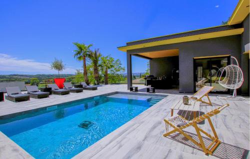 Montboucher-sur-Jabron House | Villa De Standing