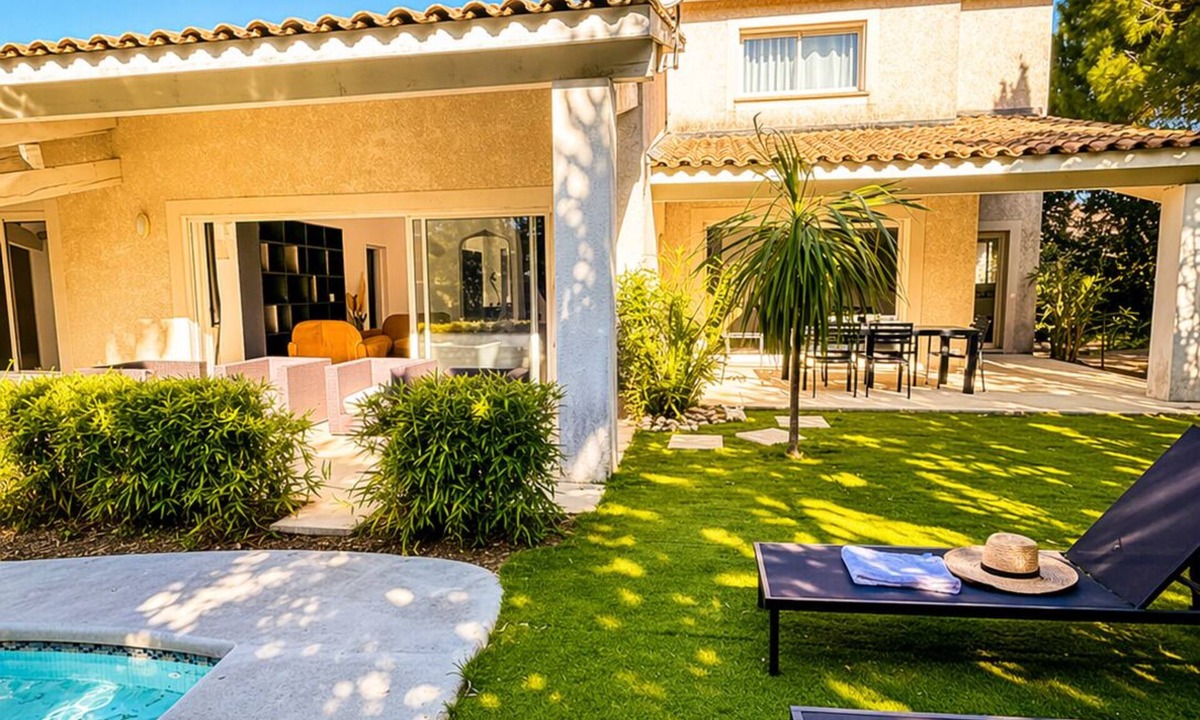 Baillargues Villa | VILLA DE STANDING DOMAINE DE MASSANE - Golf