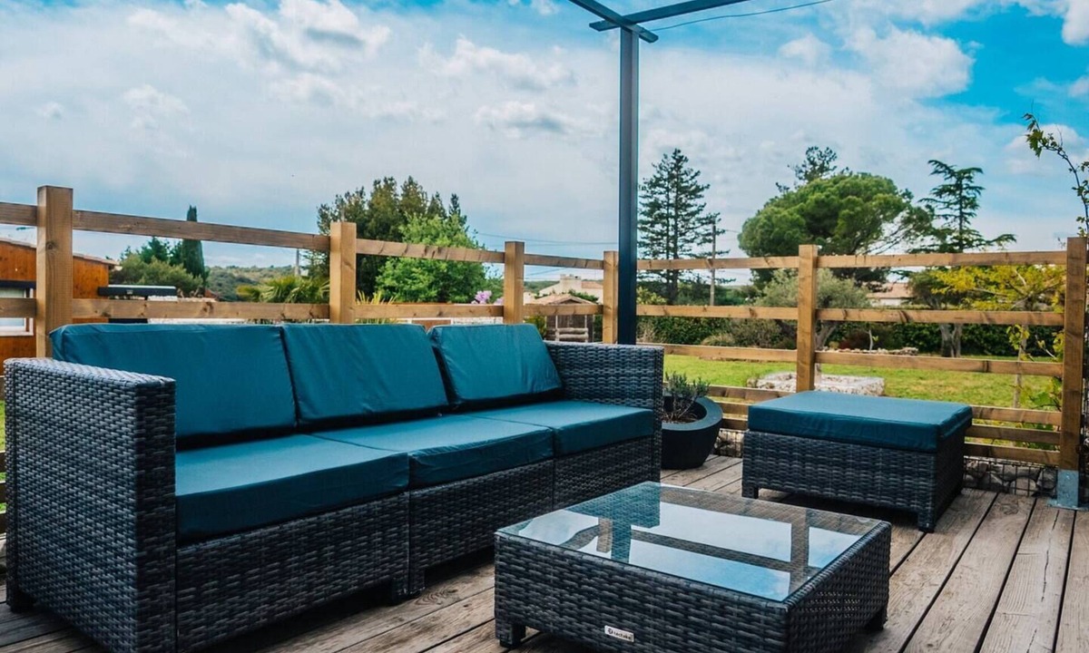 La Bruguiere Villa | Villa de Standing Avec Piscine et Jacuzzi Pour 8 Personnes