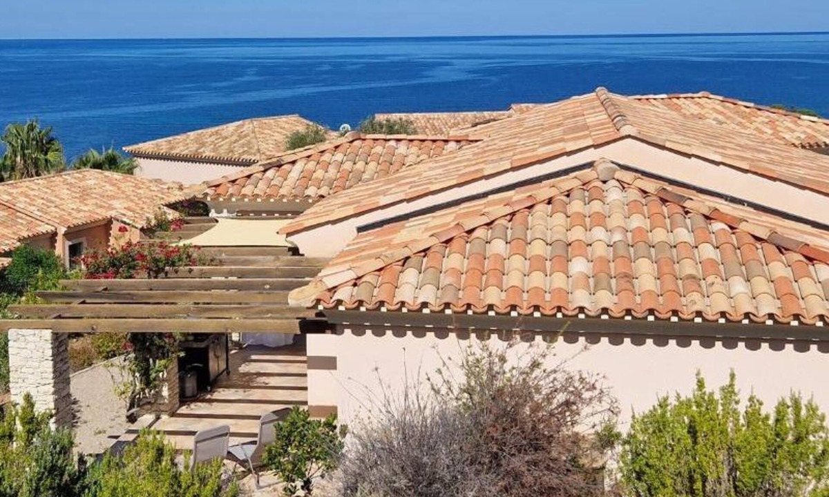 Saint-Florent Villa | Villa de Standing vue Panoramique Saint-florent