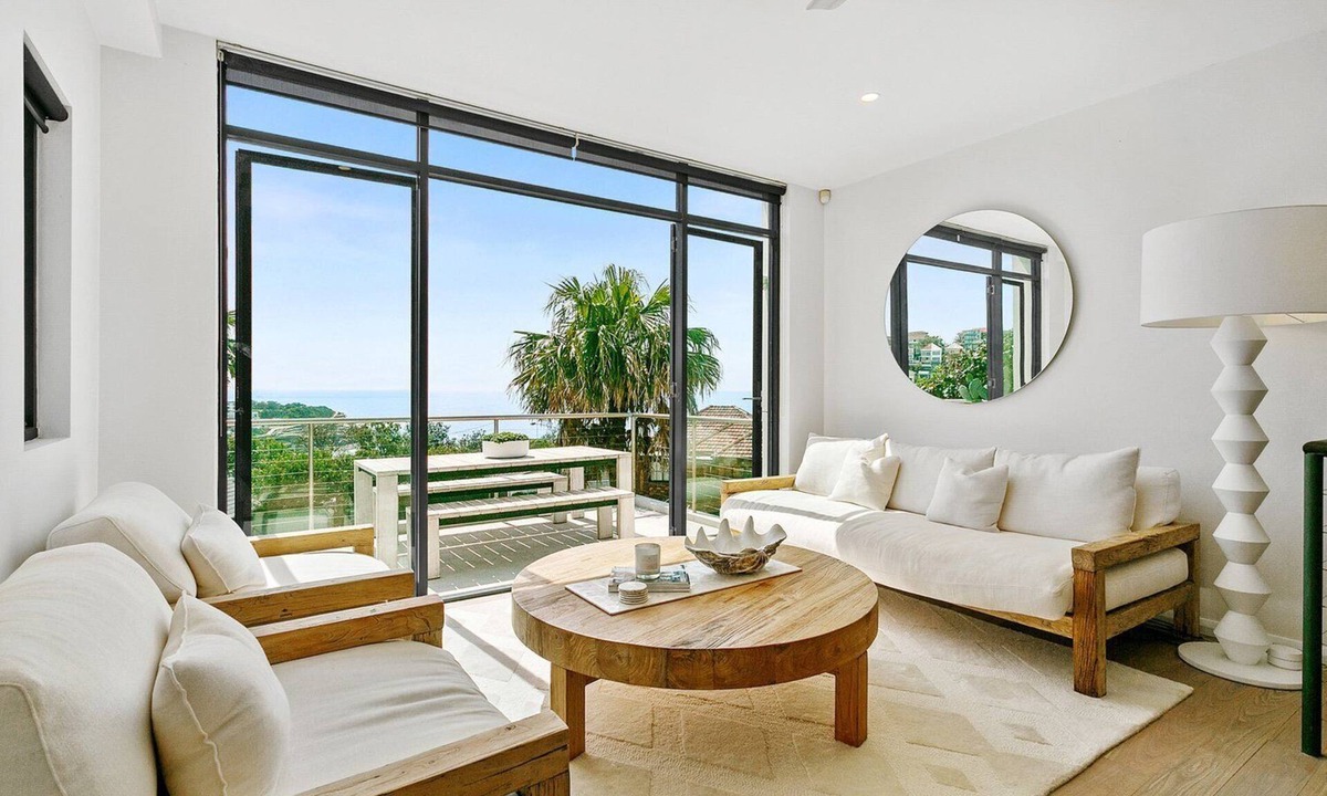 Bronte House | Villa Del Mar - Bronte Beach + Swimming Pool