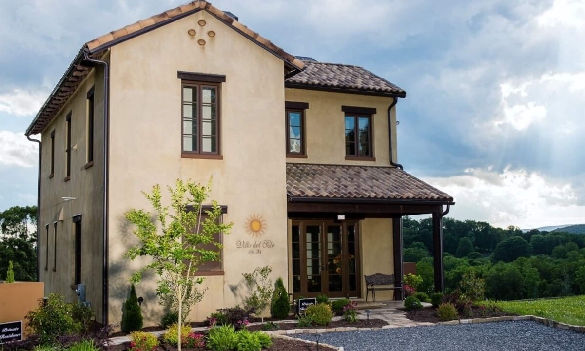 Dahlonega Villa | Villa del Sole, a luxurious Tuscan inspired Villa in Montaluce, license #4783