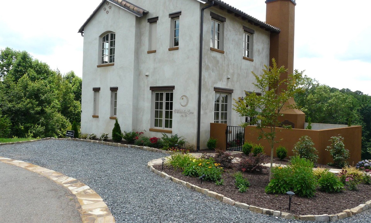 Dahlonega Villa | Villa della Luna, an authentic Tuscan Villa in Montaluce, license #3857