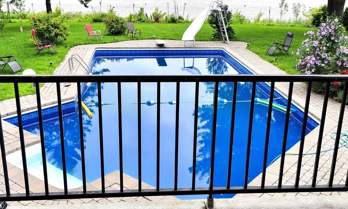 Bout-de-l'Ile Villa | Villa Delrose Waterfront