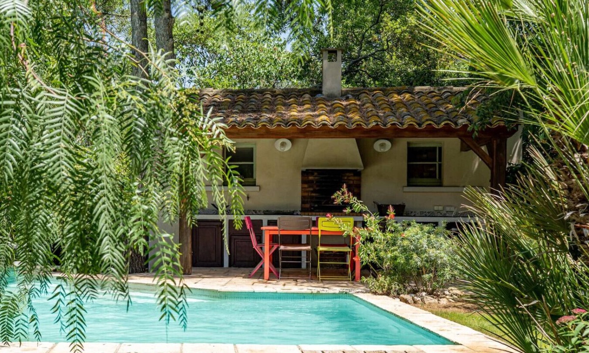 Aiguelongue Villa | Villa des Poètes, infinity pool in Montpellier