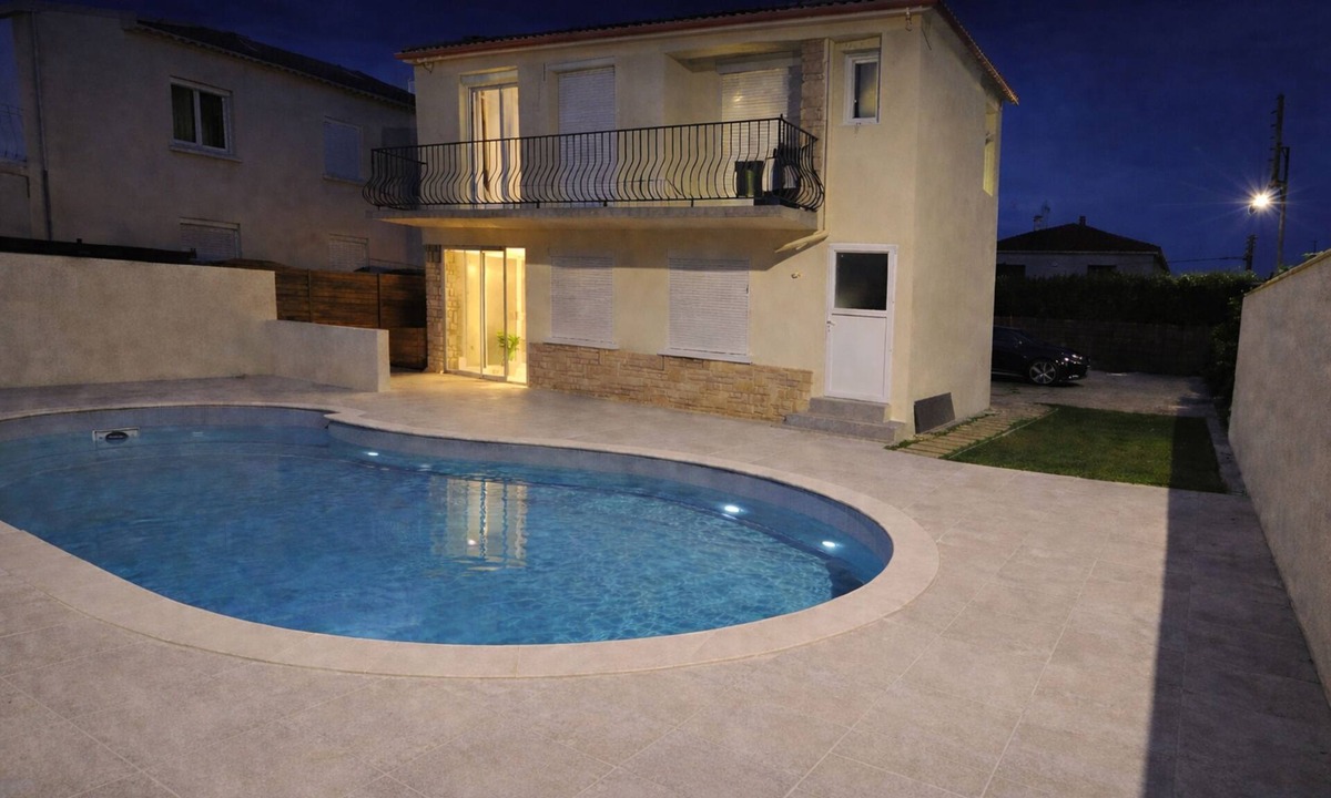 Montelimar House | Villa des Romarins ⭐ - Swimming pool, Spa, Family-Group - Montélimar