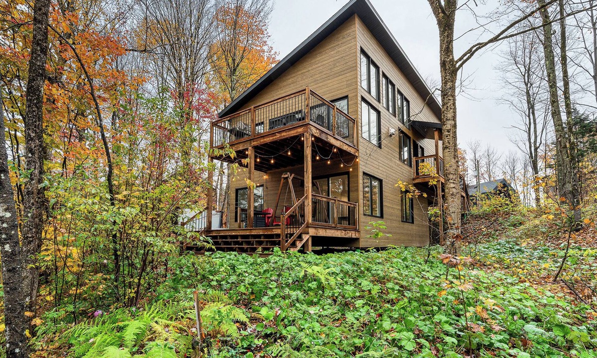 Pont-Rouge Ski Chalet | Villa des Sentiers - Haven of peace with spa, billiards and forest as far as the eye can see