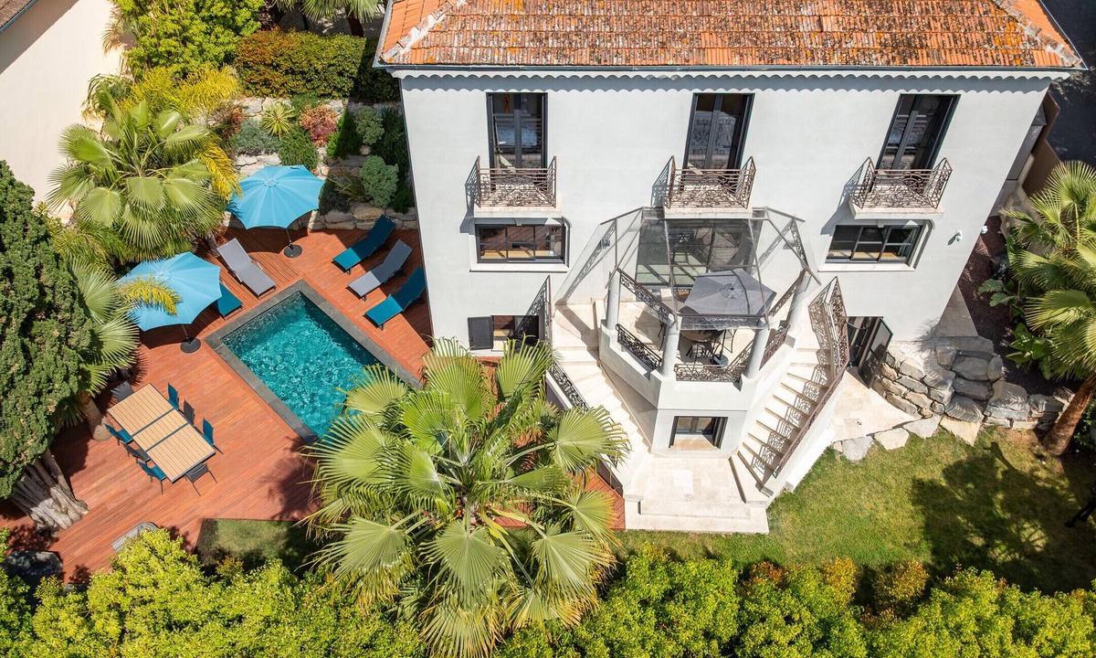 California - Pezou Villa | Villa Deva - 5 Bedrooms - Heated Pool