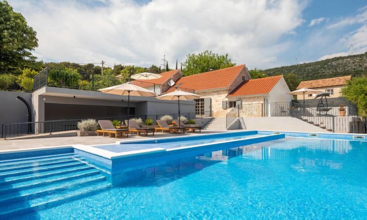 Sibenik House | Villa di Pietra by Interhome