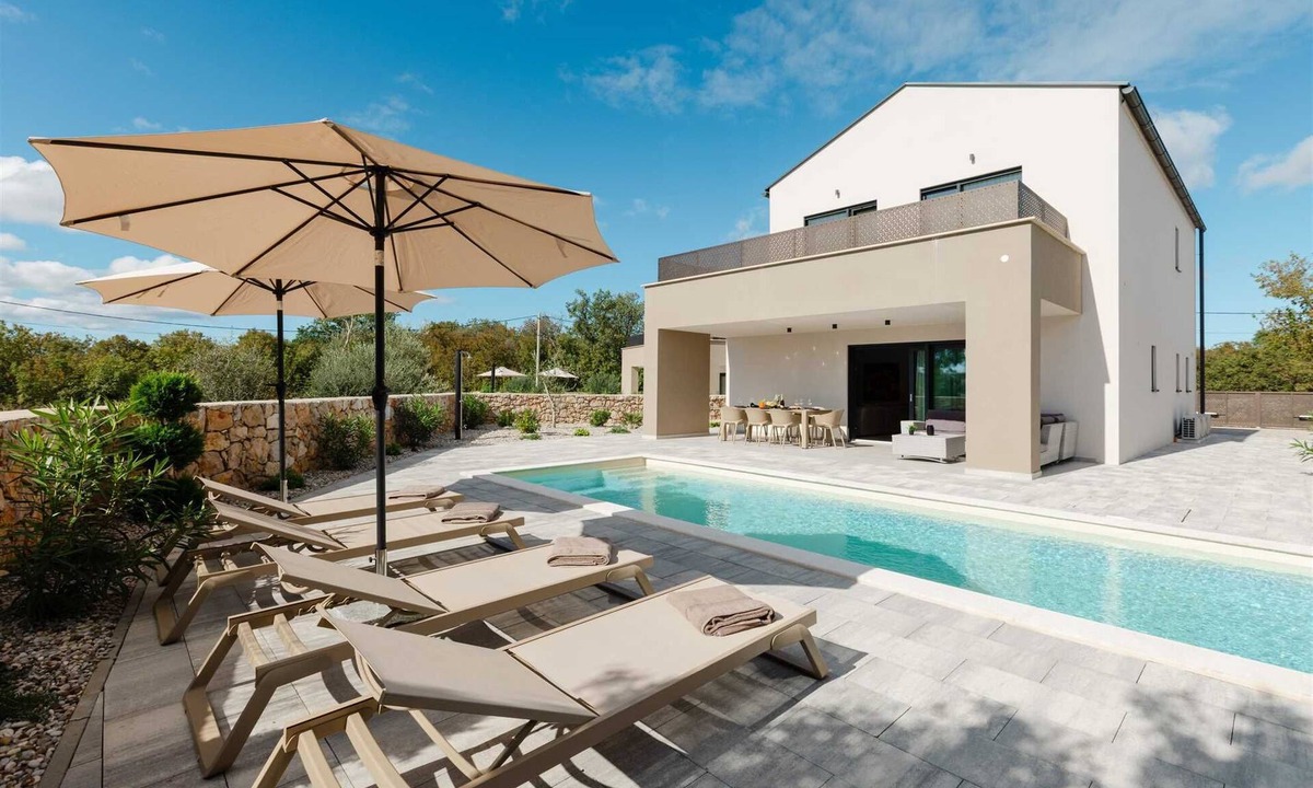 Kras Villa | Villa DIVA I with private pool