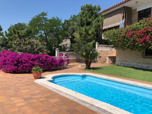 Lloret de Mar Ski Chalet | Villa Dolcedo