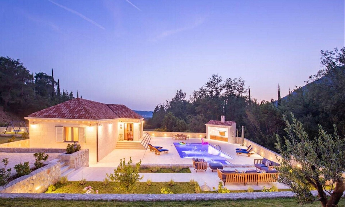 Ljuta Villa | Villa Doline - Two-Bedroom Villa with Swimming Pool