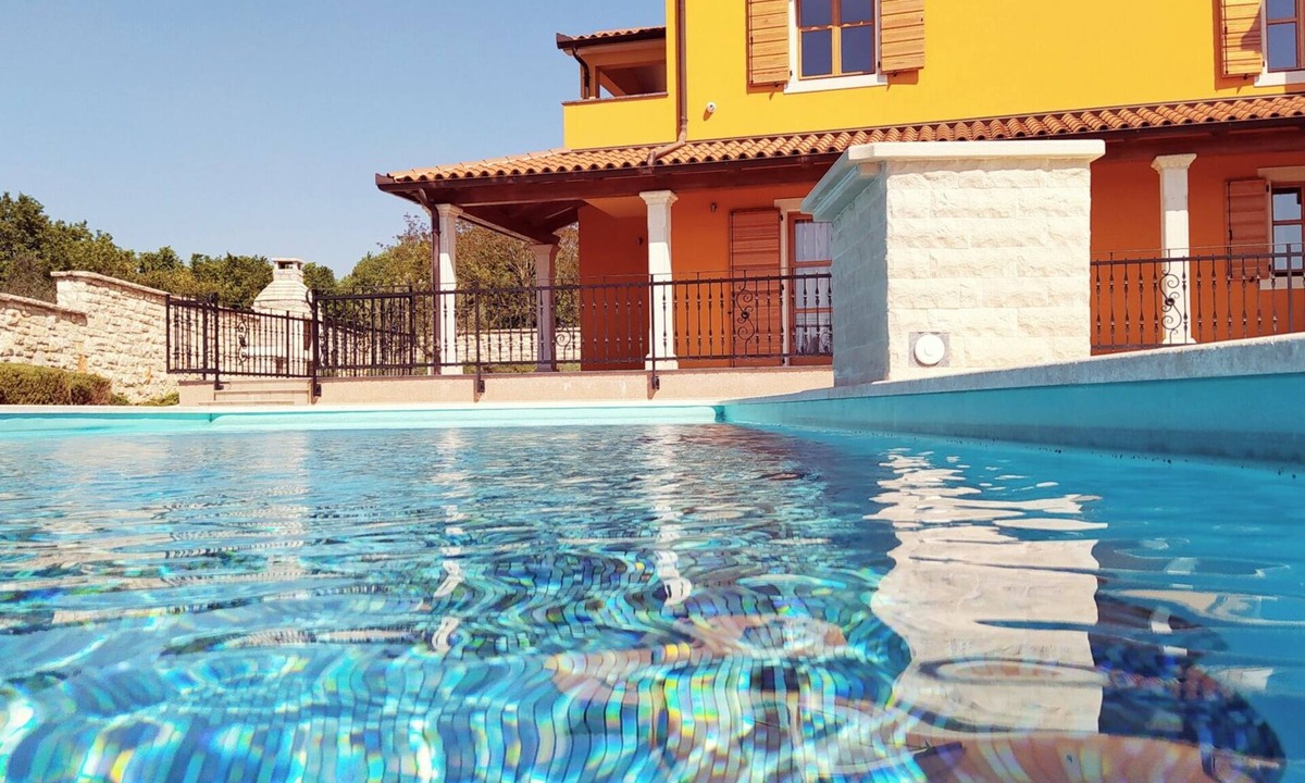 Gajana Villa | Villa Doris by Villas Guide