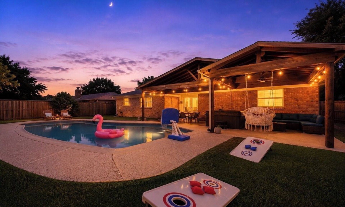 North Richland Hills House | Villa D’Oro, Minutes to FIFA World Cup Stadium, Pool, Spa,Arcade, Game Room