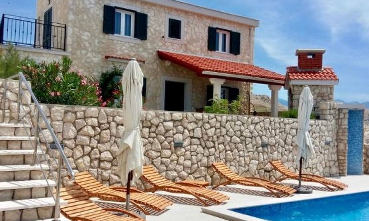 Zubovici House | Villa Dražica mit beheiztem Pool - ruhige Lage by Interhome