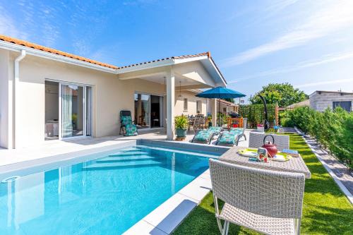 Gastes House | Villa du Lac - Gastes