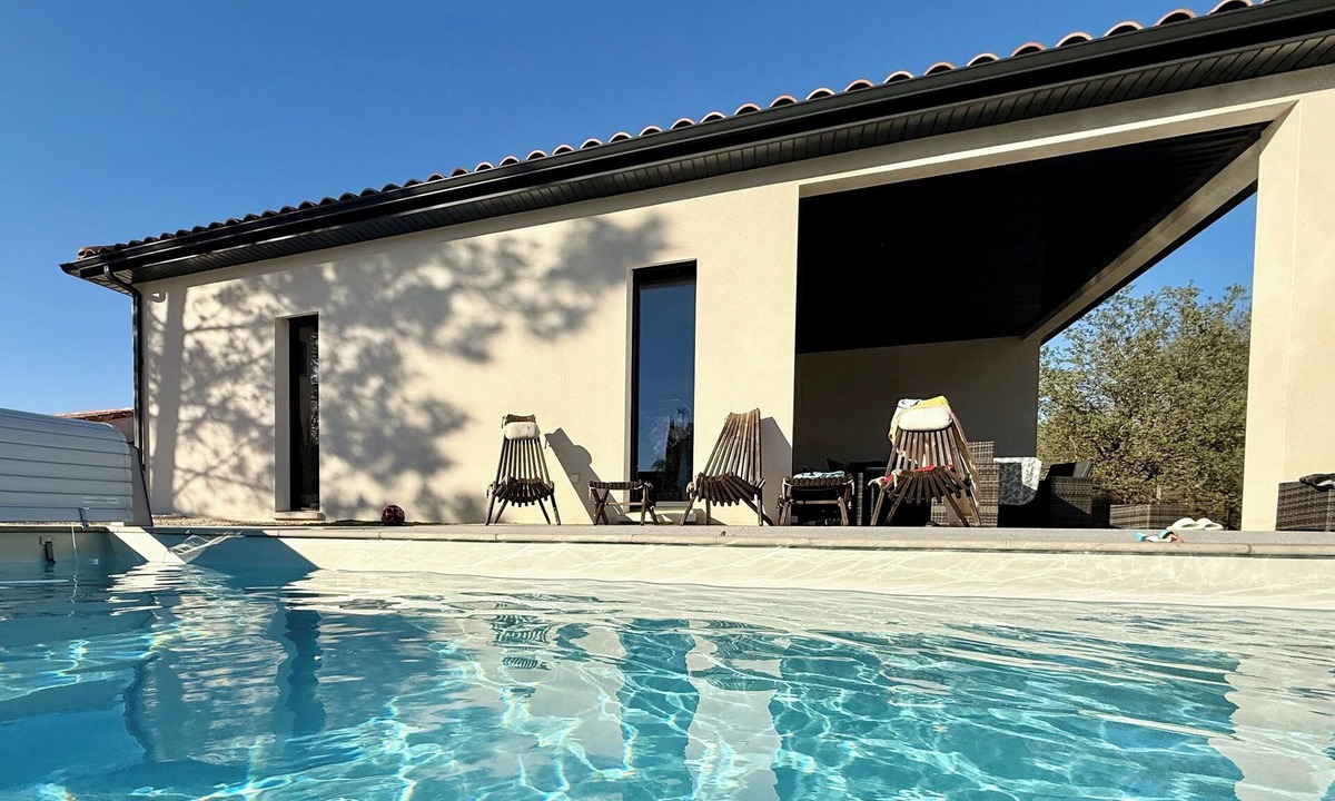 Salavas Villa | Villa Dyane, air-conditioned house with terrace and swimming pool.