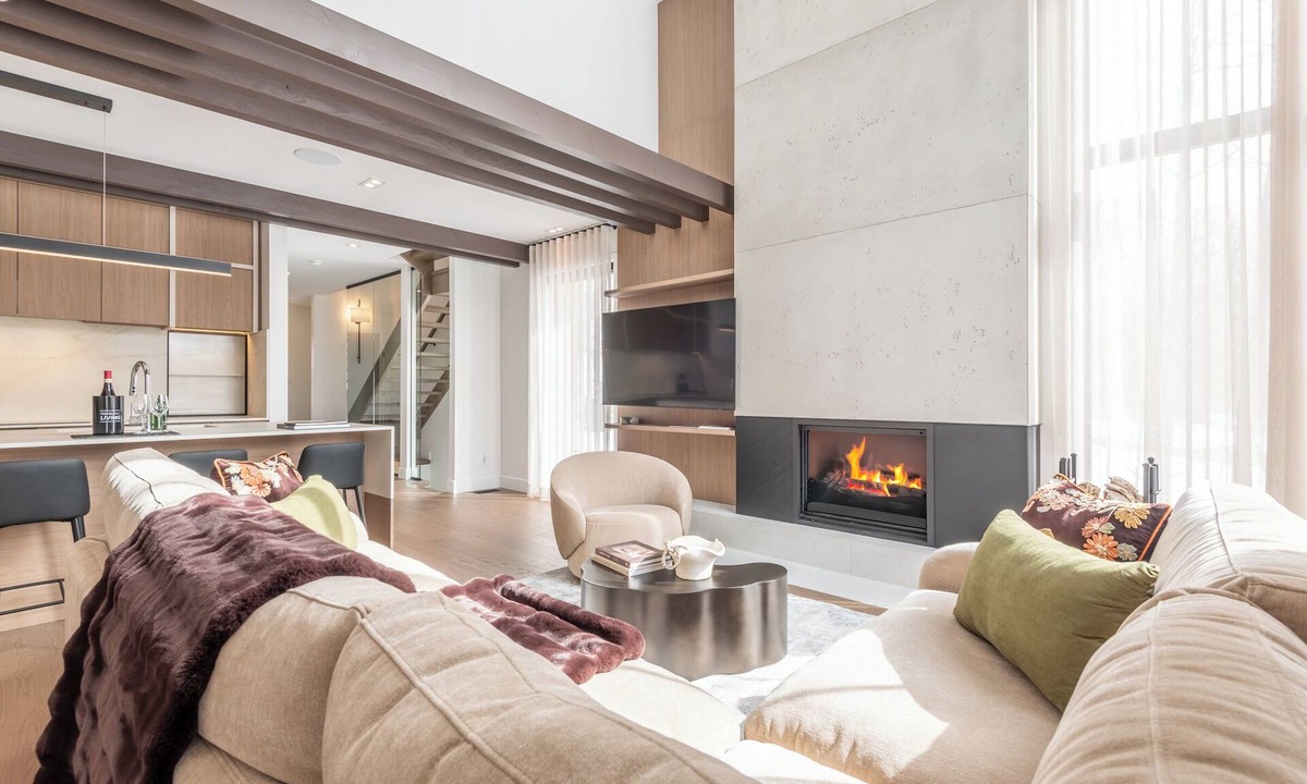 Versant Soleil House | Villa Eclipse Solaire | Hot tub & Sauna | Walk to Ski-in Ski-out | Tremblant Living
