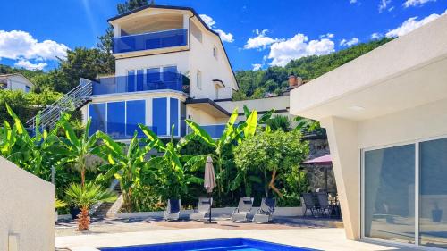 Mihotici Villa | Villa Eduarda pool&whirpool by Villas Guide