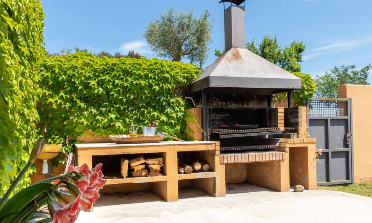 Foixa Villa | Villa Empordà · BBQ · Pool · WiFi · Parking · A/A
