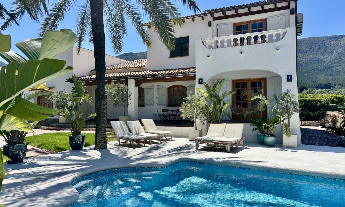 Parcent Hotel | Villa Enri . Boutique Villa & Optional Guesthouse