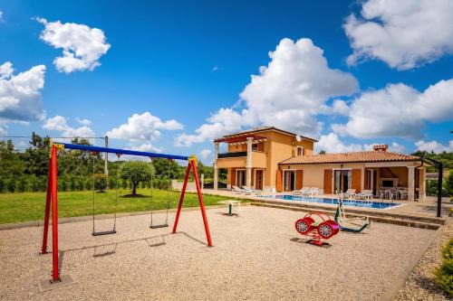 Paradiz Villa | Villa Erla - Happy Rentals