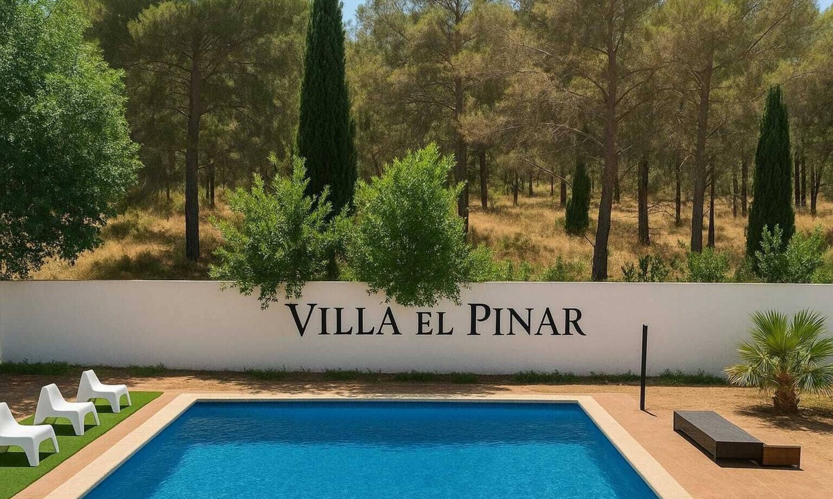 Villaluenga de la Sagra Ski Chalet | Villa El Pinar
