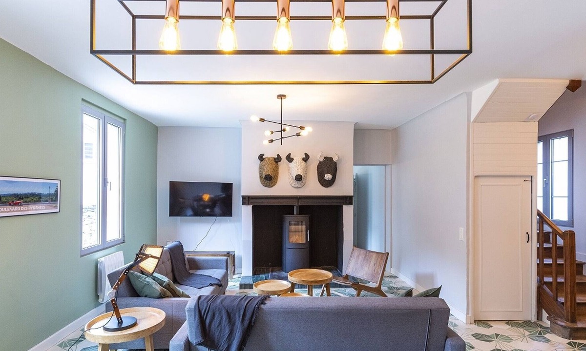 Esterre Villa | Villa Esterre, 6 bedrooms, 19 persons