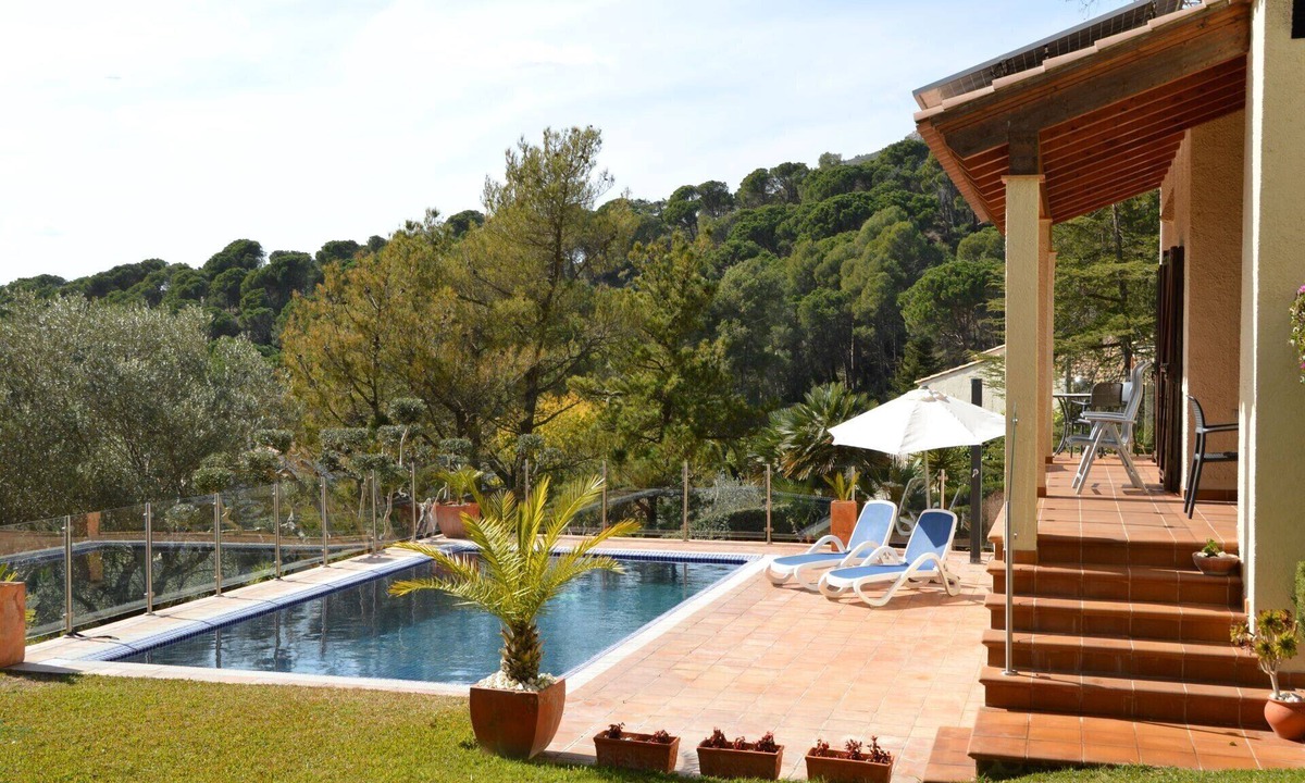 La Torre Vella Villa | Villa 'Estrella' with Mountain View, Wi-Fi and Air Conditioning