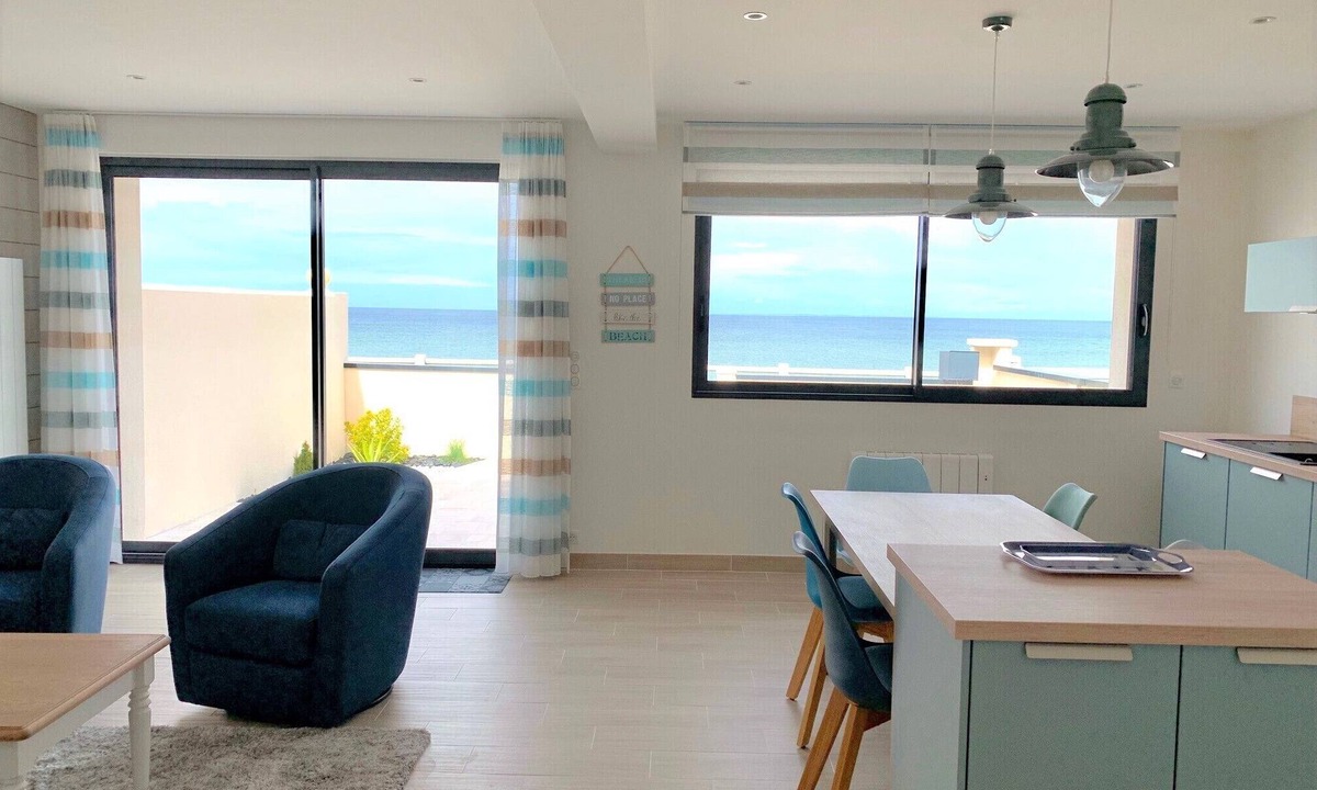 Lion-sur-Mer House | Villa Evasion seafront