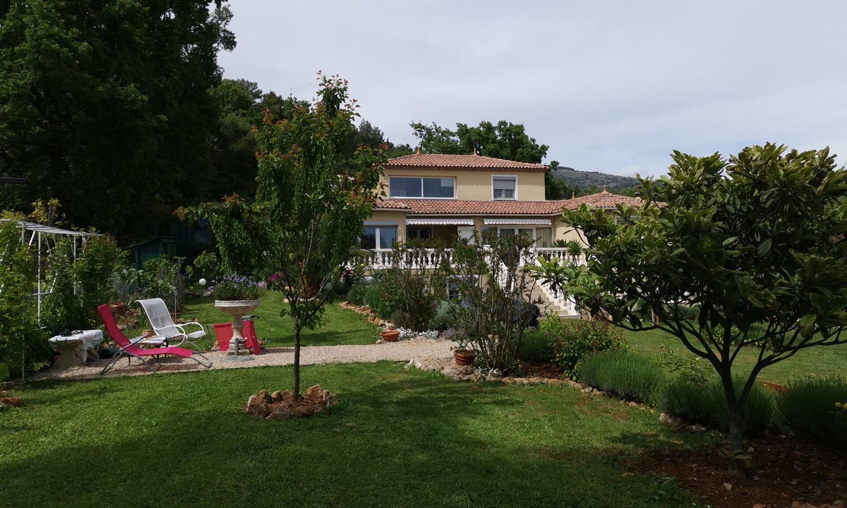 Cabris Apartment | Villa Flora